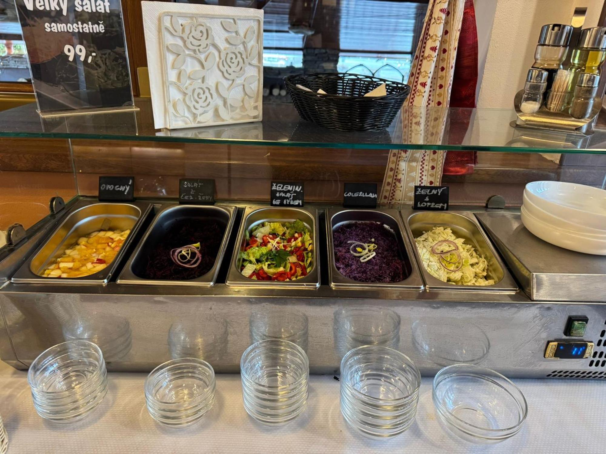 Restaurace A Penzion Lutena Dolni Lutyne Dış mekan fotoğraf